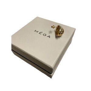 Mega Snail Earring in‎ Gold (SINGLE EARRING ONLY).